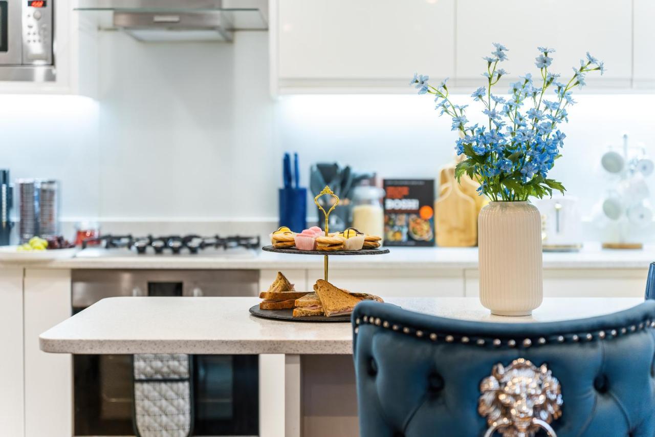 Chic 3 Bed Apartment Near London Bridge With Balcony Екстер'єр фото