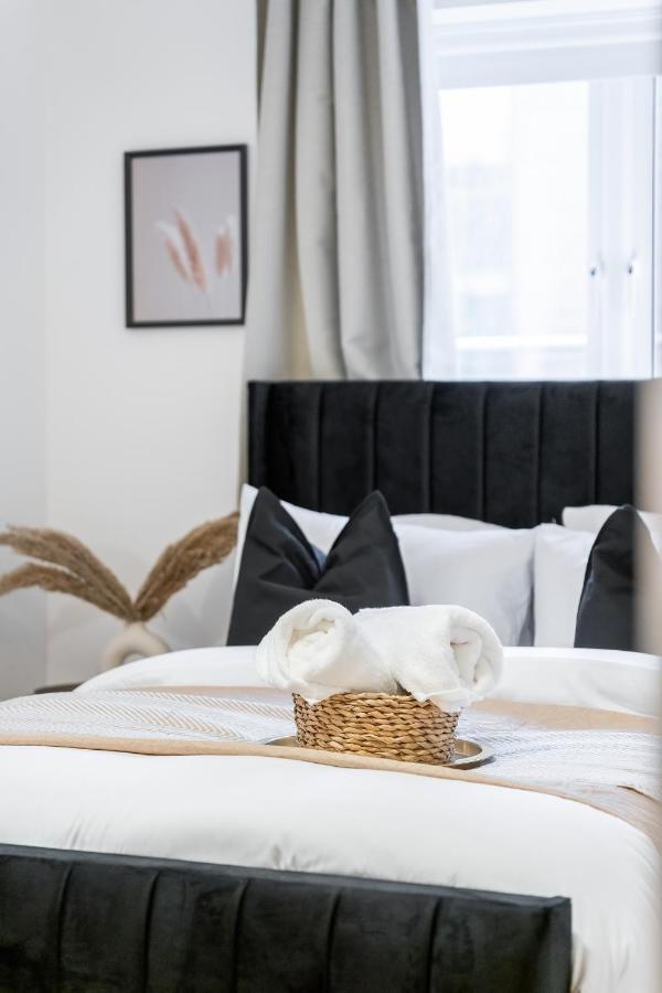 Chic 3 Bed Apartment Near London Bridge With Balcony Екстер'єр фото