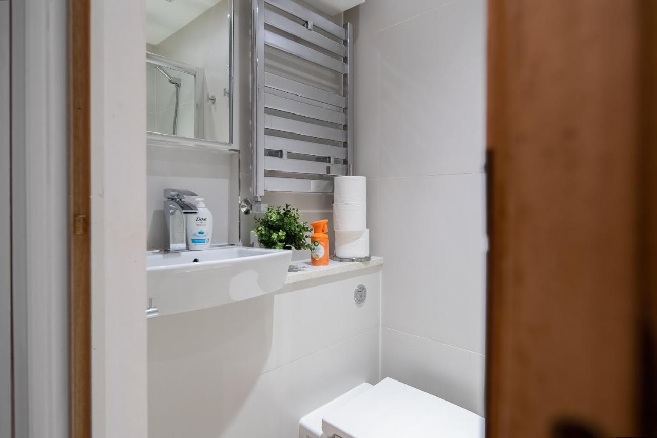 Chic 3 Bed Apartment Near London Bridge With Balcony Екстер'єр фото
